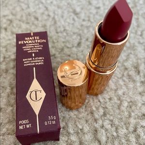 NIB WALK OF SHAME LIPSTICK CHARLOTTE TILBURY
